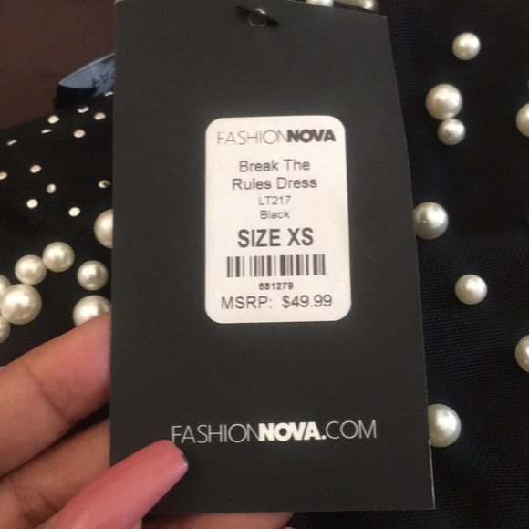 Dress - Picture 3 of 4